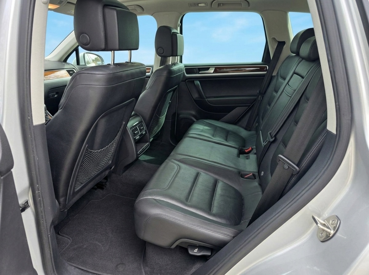 2013 Volkswagen Touareg thumbnail 13