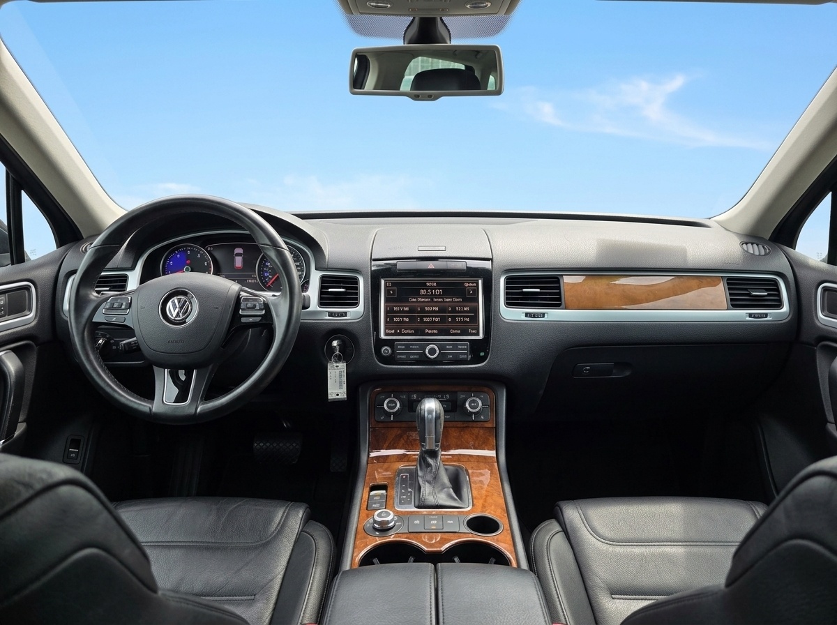 2013 Volkswagen Touareg thumbnail 8