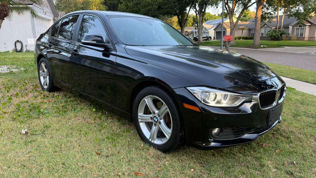 2015 BMW 3 Series thumbnail 3