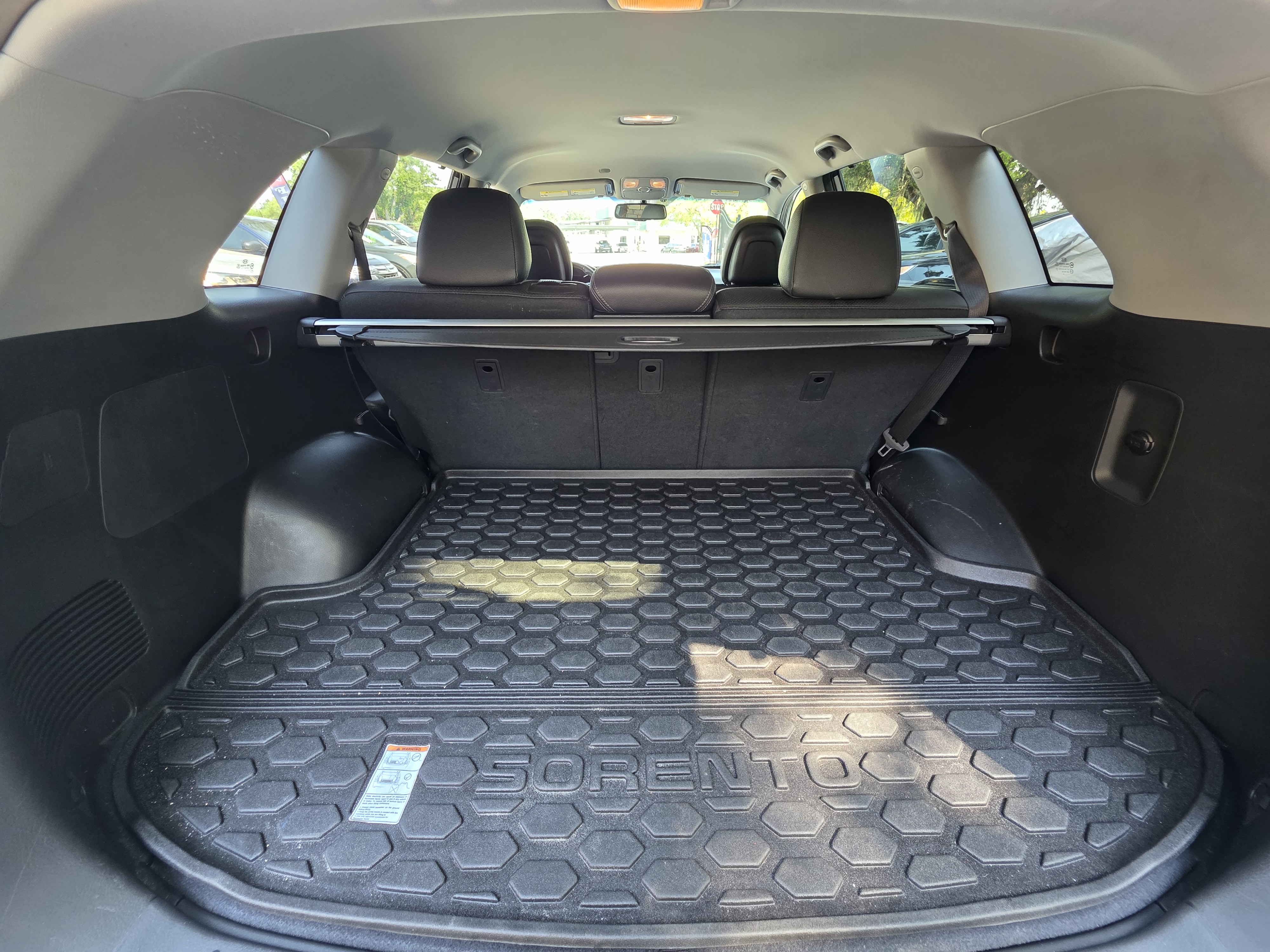 2015 Kia Sorento thumbnail 12
