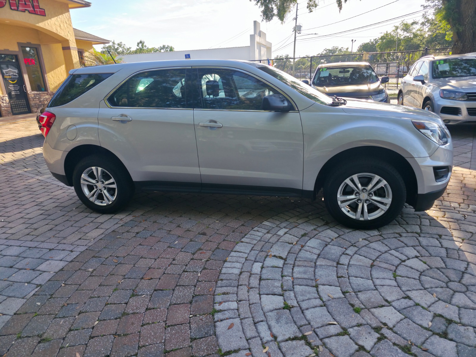 2016 Chevrolet Equinox thumbnail 6