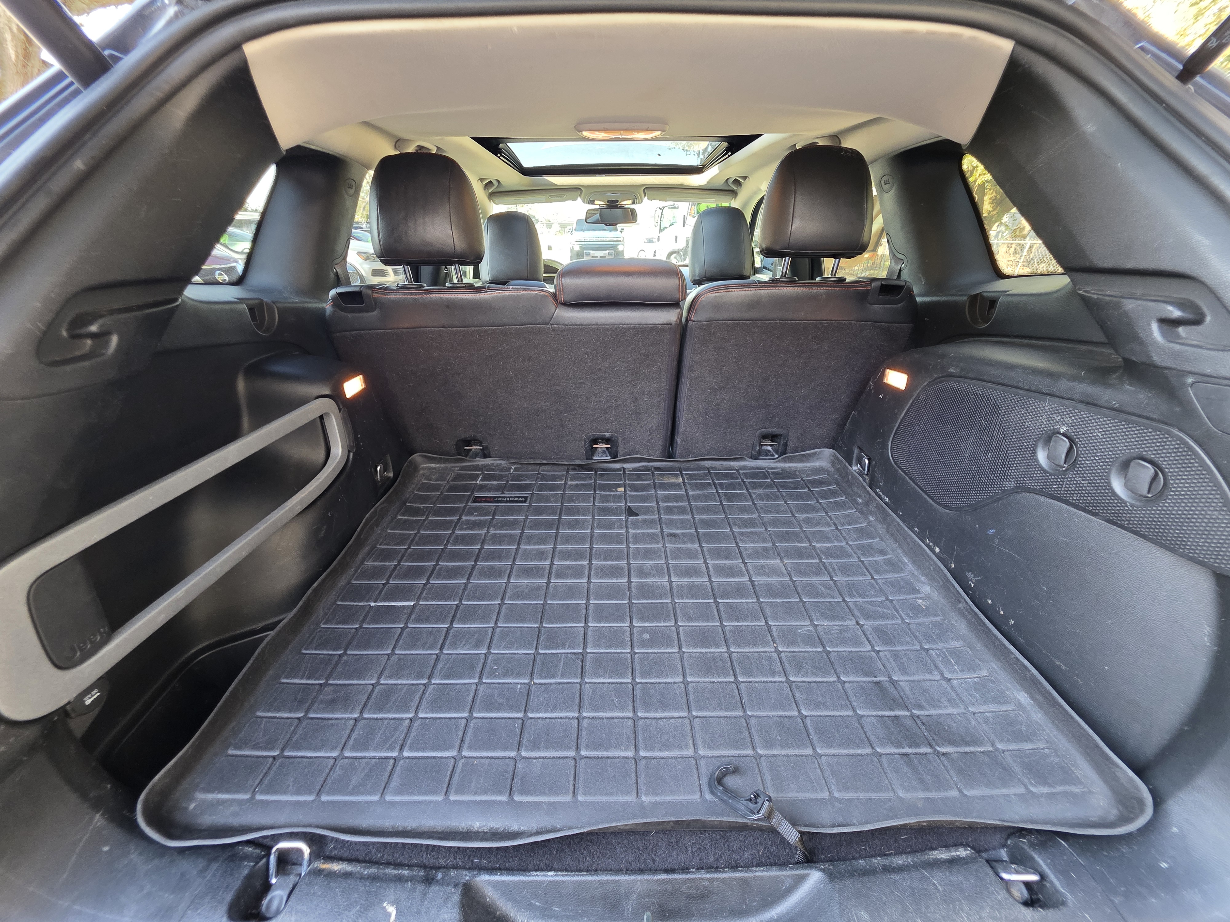 2016 Jeep Cherokee thumbnail 14