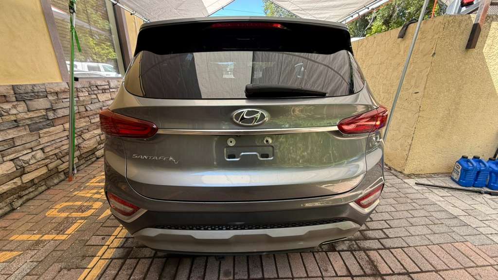 2020 Hyundai Santa Fe thumbnail 6